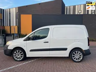 Peugeot Partner met nieuwe distributie riem.