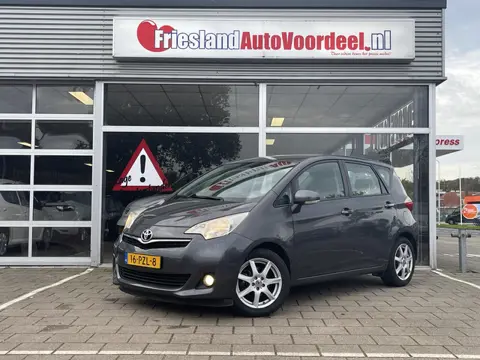 Toyota Verso-S 1.3 VVT-i Aspiration /Cruise/Clima/NAVI/Camera/Trekhaak/