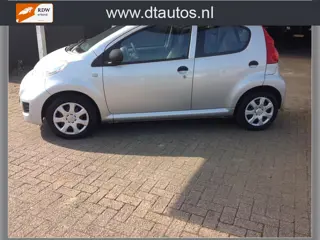 Peugeot 107 1.0-12V Accent airco apk nieuw 5 deurs