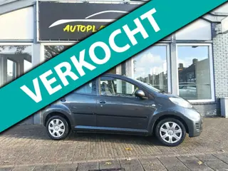 Peugeot 107 1.0-12V XS/ AIRCO/ AUX/ 5DRS/ 1E EIGENAAR/ ZUINIG/ NWE APK/ NAP