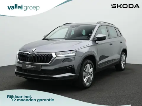 Skoda Karoq 1.5 TSI ACT 150 pk DSG Business Edition | LED | Stoelverwarming | Achteruitrijcamera | K