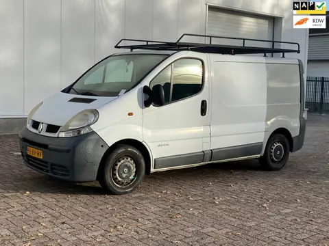 Renault Trafic 1.9 dCi L1H1 LEES TEKST