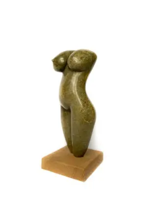 Nyagato Tonderai: Torso in Serpentijn Steen