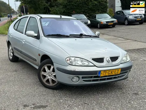Renault Mégane 1.6-16V Privilège Automaat