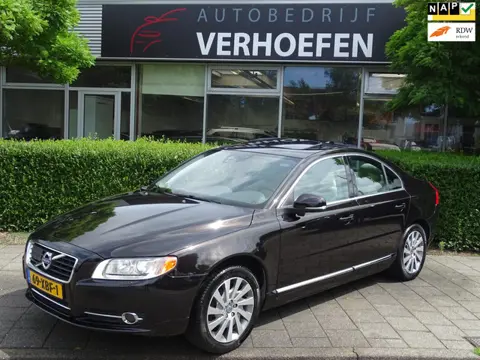 Volvo S80 2.0 T5 Limited Edition - AUTOMAAT - PANORAMADAK - BLIS - LANE ASSIST - ADAPTIEF - BOTS - F