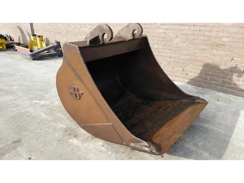 Verachtert CW30 / CW40 digging bucket / 2.1m3 / 1.40m