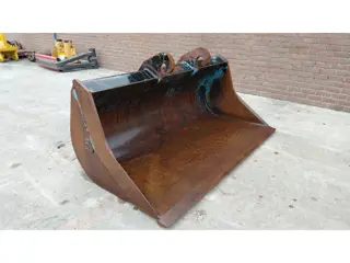 Beco CW30 / CW40 cleaning bucket / 1.45m3 / 2.10m