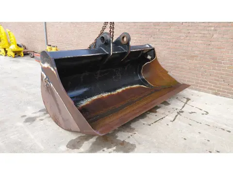 Eurosteel Cleaning bucket / Hitachi ZX470 ZX490 / 2.80m / Near new