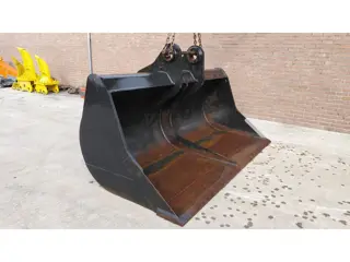 Volvo EC750 EC700 Cleaning bucket / 120mm pins / UNUSED