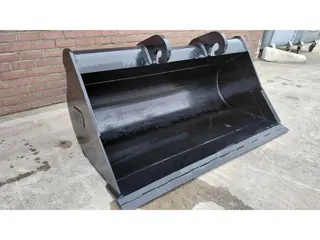 Caterpillar Cleaning bucket CW20 CW30 1.80m wide NEW