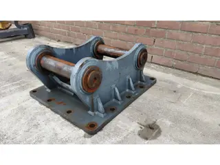 Caterpillar CB link mounting bracket 90mm pin NEW