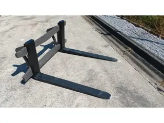 Volvo L30 / L35 Original pallet fork frame Unused