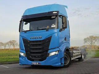 IVECO S-WAY AS260S46 6x2*4 lng gas