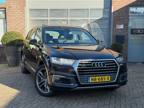 Audi Q7 3.0 TDI Hybride e-tron quattro Sport Panoramadak / Trekhaak.