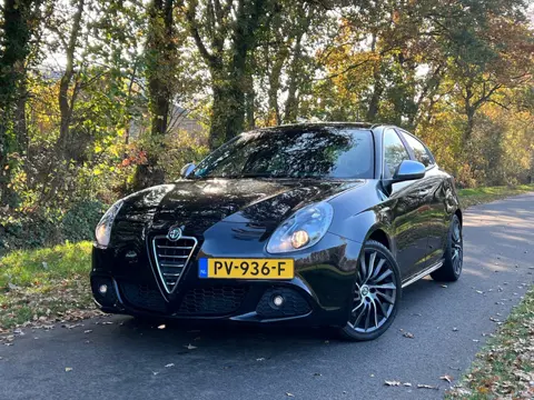 Alfa Romeo Giulietta 1.7 TBi Quadrifoglio Verde | Cruise + Clima + Leder |