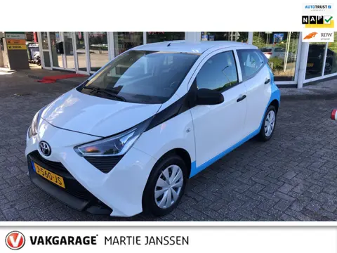 Toyota Aygo 1.0 VVT-i x-fun