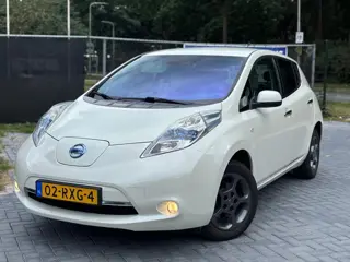 Nissan LEAF Base 24 kWh/Clima/Cruise/Navi/LMV/NAP