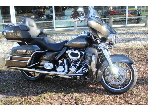 Harley-Davidson Ultra Limited  FLHTCUI Ultra Glide Limited jekill en hyde