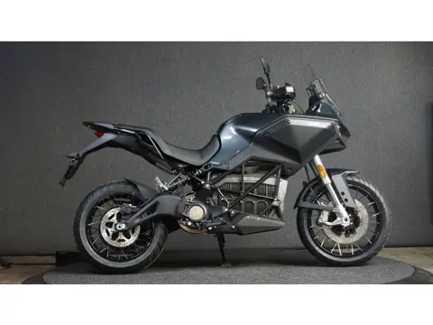 zero DSR/X 17.3 € 500,- GRATIS AAN ZERO ACCESSOIRES!!