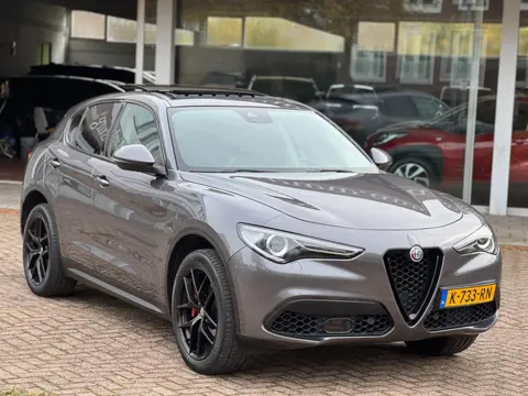 Alfa Romeo Stelvio 2.0 T AWD First Edition|Pano|Leer|Camera|Sublieme staat|Vol! 280 PK