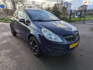 Opel Corsa 1.0-12V Selection Parkeersensoren Navi Airco