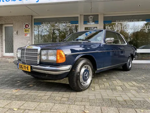 Mercedes-Benz 200-280 (W123) 230 CE COUPE AUTOMAAT 57.686 k.m. Bijzonder mooie auto van 1/e eigenaar
