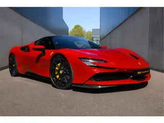 Ferrari SF90 Stradale 4.0 V8 Novitec wheels | Front Axle lift | Carbon