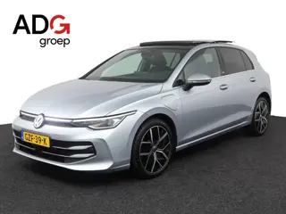Volkswagen Golf 1.5 eHybrid 50 Edition | Panodak | Stoelgeheugen | Lichtmetaal | Dealer onderhouden