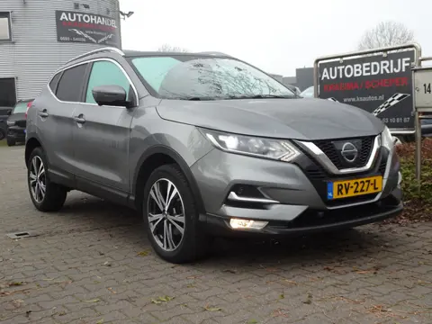 Nissan QASHQAI 1.2 N-Connecta Trekhaak Pano-dak (bj 2018)