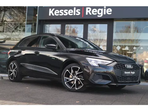 Audi A3 Sportback 40 TFSI e Sport Edition Pano ACC Keyless El.Klep Sensoren CarPlay Stoelverwarming