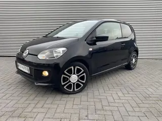 Volkswagen Up! 1.0 BLACK up navi / cruise / lmv / 75 pk