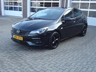 OPEL ASTRA 1.4 Turbo  145 PK Automaat ,Navi ,Stoelverwarming ,Parkeerhulp ,Alcantara bekleding