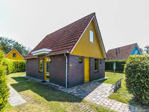 Ruim vrijstaand vakantiehuis aan de Waddenzee