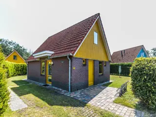 Ruim vrijstaand vakantiehuis aan de Waddenzee