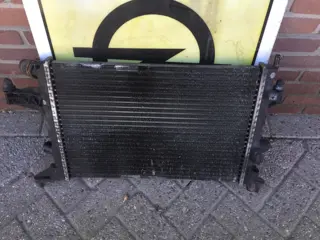 Radiateur Opel Corsa C 95513883