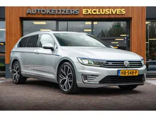 Volkswagen Passat Variant 1.4 TSI GTE Highline Pano Clima Leer/Stof Cruise 19"LM