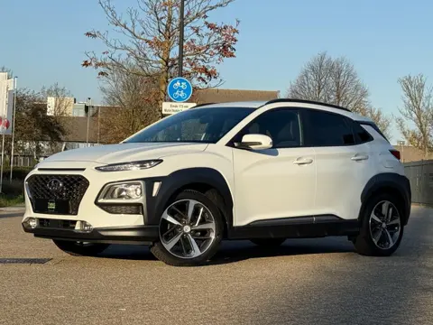Hyundai Kona 1.0 TGDI Style 2WD Trekhaak , Schuif/Kanteldak