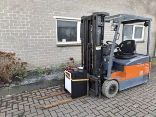 TOYOTA 7FBEF18 Elektrische Heftruck TRIPLO