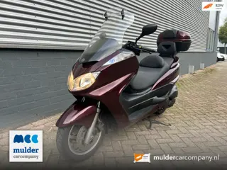 Yamaha Scooter YP 400 Majesty / Nieuwe achterband / Top Koffer