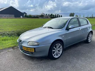 Alfa Romeo 147 2.0 T.Spark Distinctive Selespeed Opknapper Bijgeluid in Motor
