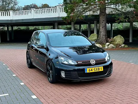Volkswagen Golf 2.0 GTI (Stage 2) Black on Black 300PK DSG-7