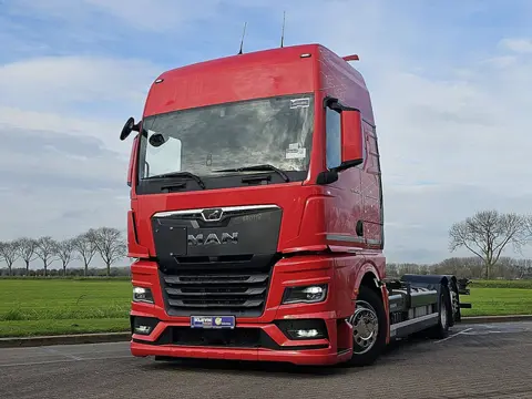 M.A.N. 26.510 TGX gx 6x2 intarder