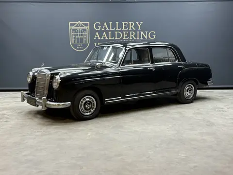 Mercedes-Benz 220S "Driving project" Either restore it or just drive it like the last owner did, Bod
