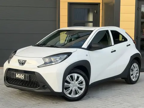 Toyota Aygo X 1.0 VVT-i MT - Airco - 17'' - Navi - 80.000 KM - MF Stuur - Cruise - OrigNL - NAP
