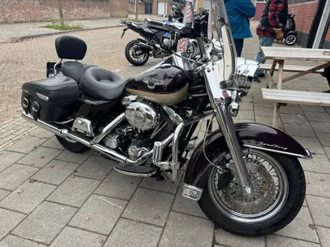 Harley-Davidson ROAD KING CLASSIC 95TH AN NIEUWSTAA Onbekend