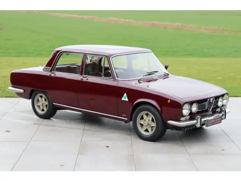Alfa Romeo Berlina 1750 Series 2 (bj 1971)