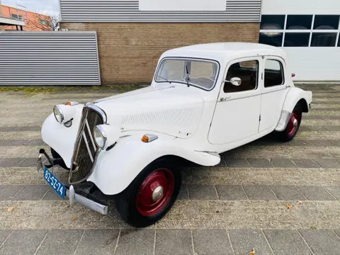 Citroen Traction 11 1952 wit
