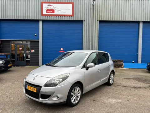 Renault Scénic 1.6 Celsium (bj 2010)
