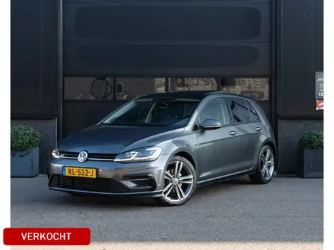 Volkswagen Golf 1.5 TSI Highline R-Line | Pano | Keyless | Modus | Lane & Side Assis | Front Assis |