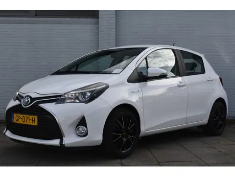 Toyota Yaris 1.5 Hybrid Dynamic Automaat 100Pk | Parkeersensoren achter | Keyless entree/drive | Cru